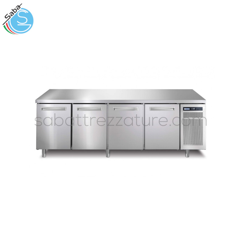 OFFERTA: Tavolo refrigerato 4 porte GN1/1 SPRINGPLUS704TN AFINOX - Piano dritto - Range temperatura -2/+7 °C - Classe Energetica A - Consumo energetico Annuo (kWh/annum) 618 - Gas R290 - Dimensioni Esterne (mm) LxPxH 2182x700x850 - Peso Netto (Kg) 156